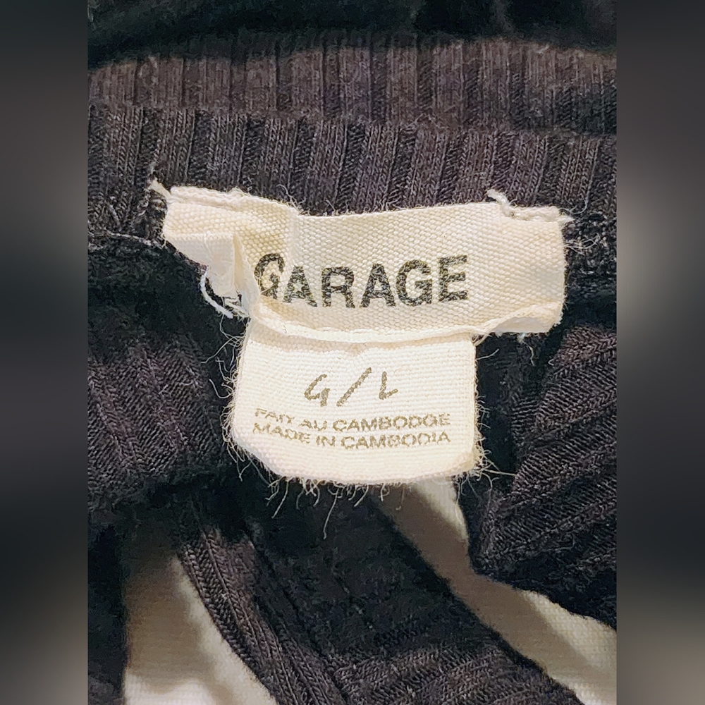 Garage Black Button-Down Ribbed Tank Top - Picture 3 of 9